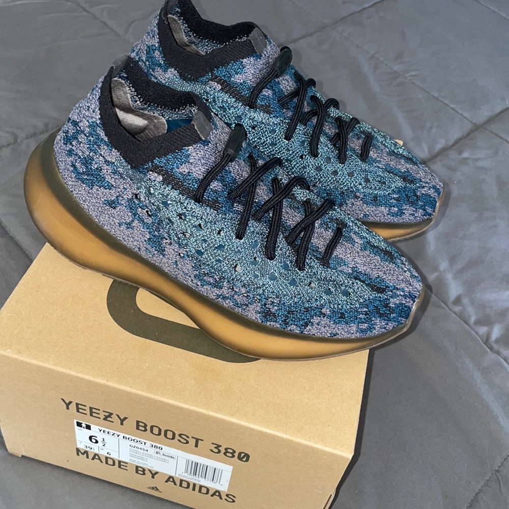 Yeezy Boost 360